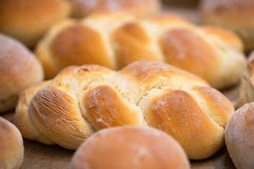 some delicious bread
