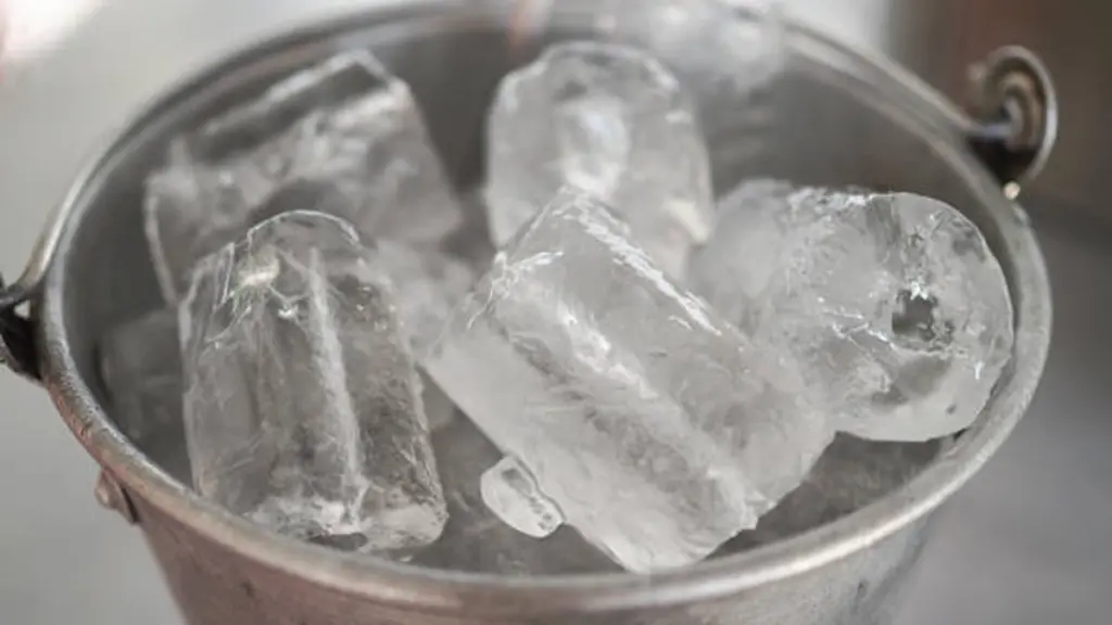 Tube Ice cubes in an aluminum bucket